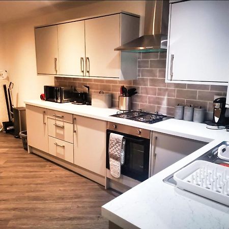 Rotherham - Rawmarsh - Great Customer Feedback - 2 Bed Bungalow - New Build - High End Furnishings - Wheel Chair Accessible - Large Enclosed Garden - Dog Friendly Exterior foto